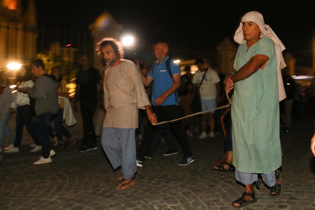 Así se vivió el Vía Crucis en Luján