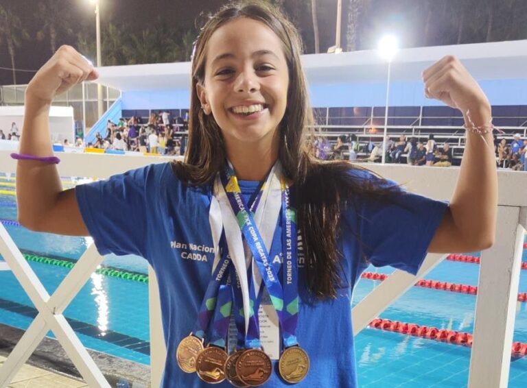 Laila Chain tiene 11 años, es de Luján y representa a la Selección Argentina de Natación