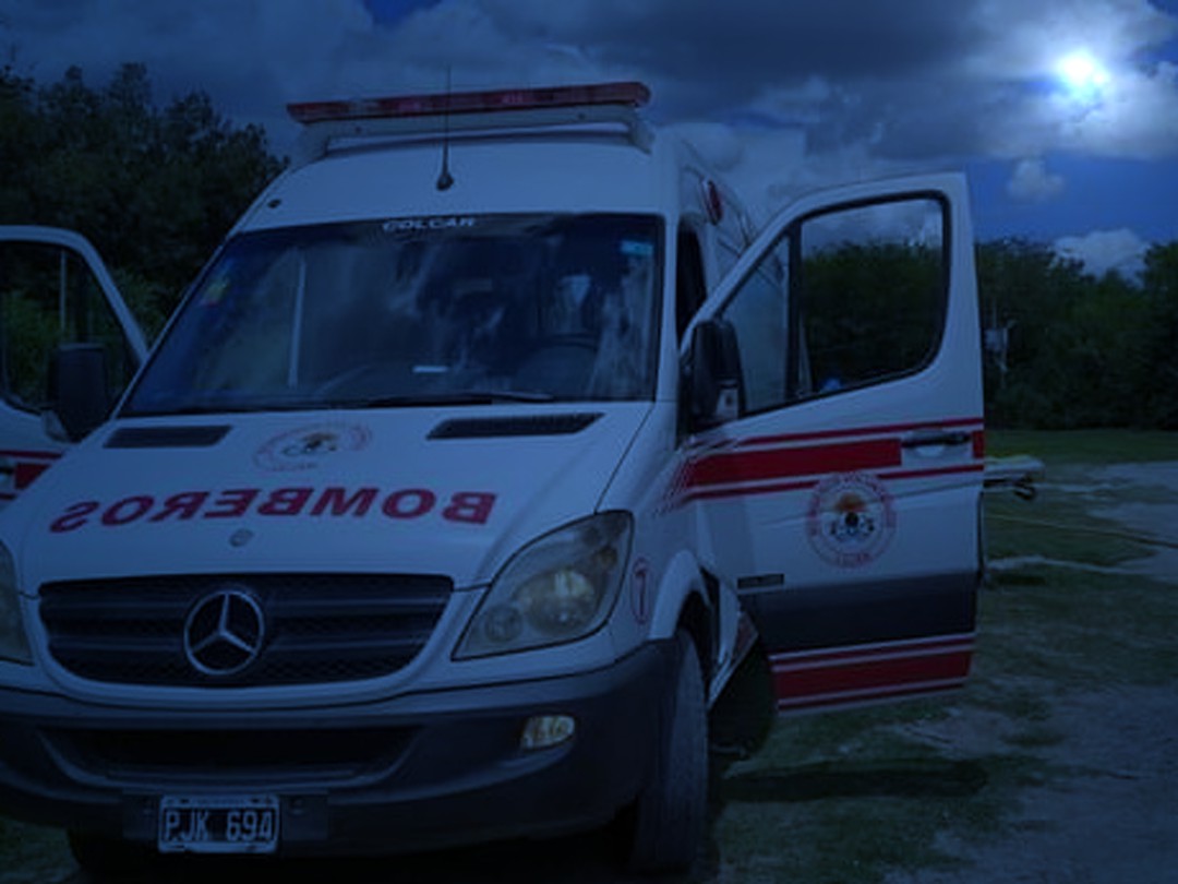 Noche intensa: accidentes, heridos por peleas e incendio