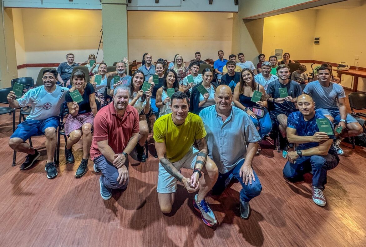 Entregaron libretas a los egresados de la Escuela de Guardavidas