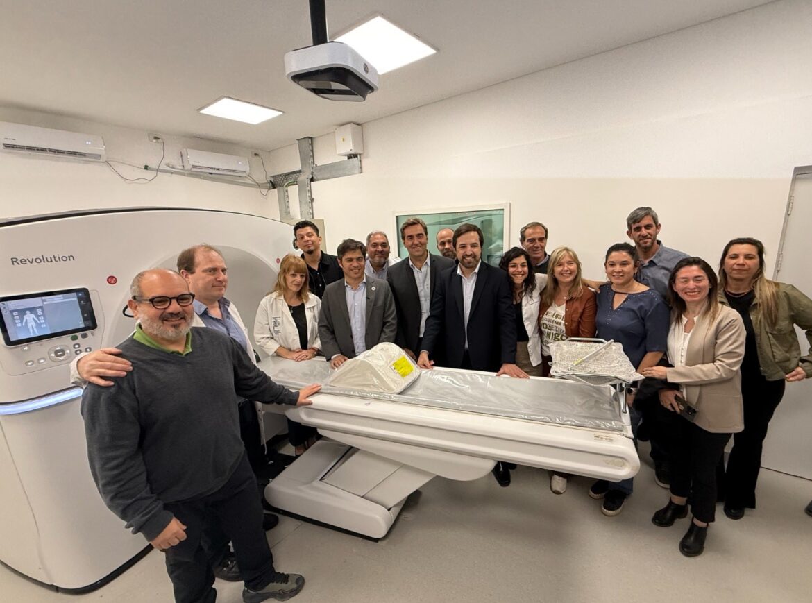 Boto y Kicillof inauguraron el tomógrafo del Hospital