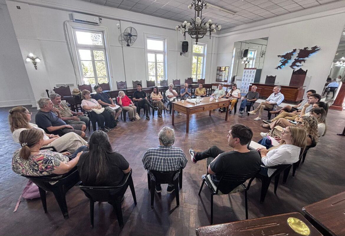 Cierre del basural: vecinos se reunieron con concejales