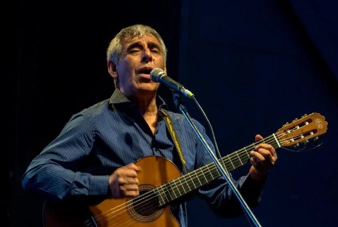 Malvinas: Peteco Carabajal se presentará en la vigilia para conmemorar a los héroes