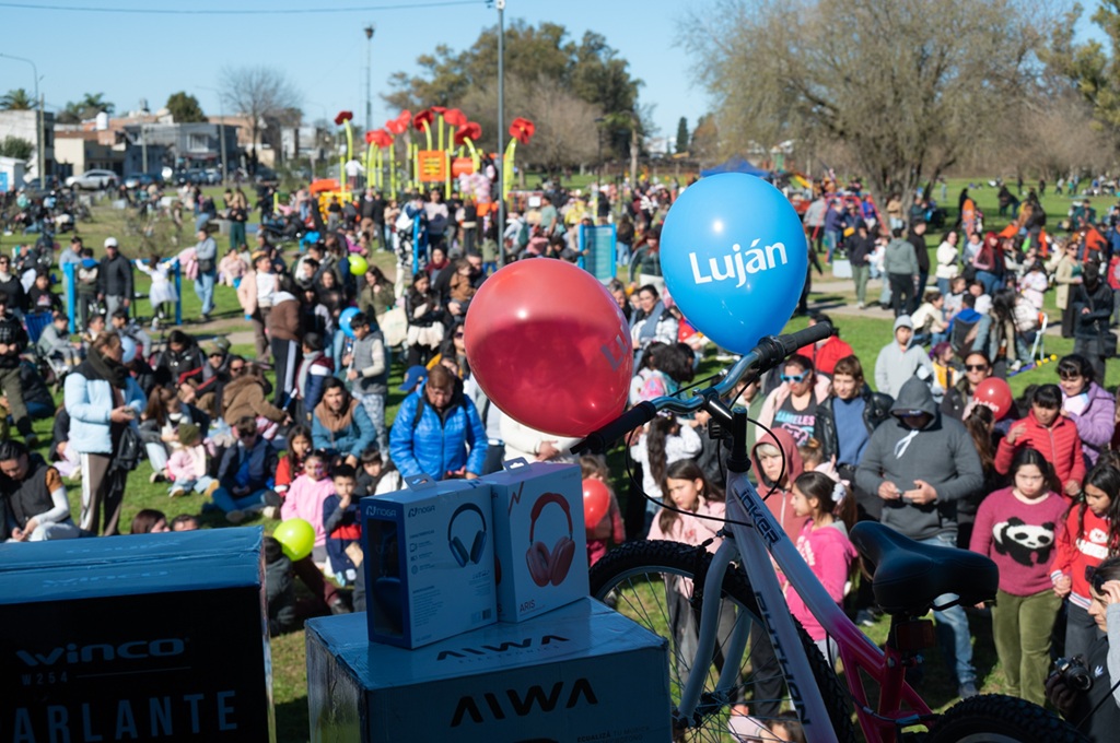 Miles de personas disfrutaron el día de las infancias en una jornada a pleno sol 