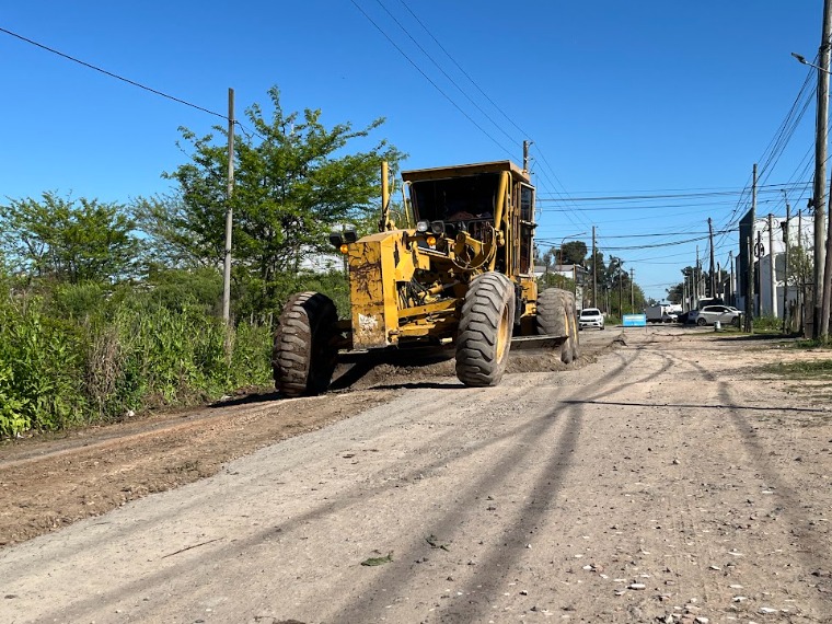 Se ejecutan tareas de Mejoramiento Vial en el barrio Los Gallitos